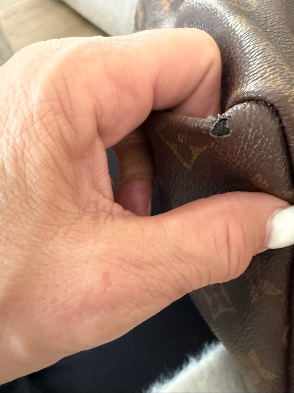 Louis Vuitton Monogram Canvas Shoulder Hobo in Brown with Tan Handle - Picture 15 of 15